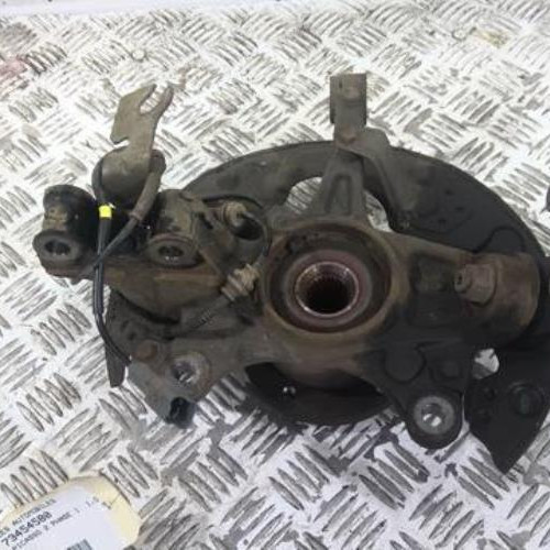 73454580-36445ebe-f2bf-4e8f-a406-ee411af228cb-Piece-73454580-Moyeu-avant-droit-9670367680-CITROEN-C4-PICASSO-2-PHASE-1-16-HDI-8V-TURBO-b50f77e9708f377264c007cf36947adae0e03b8f71159e2ffff0465f34f3c49e_m.jpg