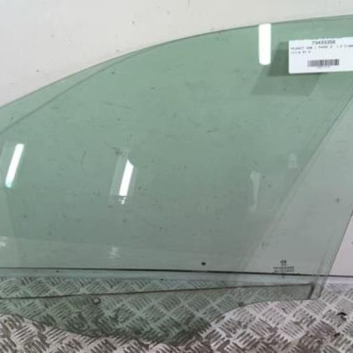 73493356-fb1016b6-39f7-4145-af7e-97c0b81fe5b8-Piece-73493356-Vitre-avant-gauche-9673360780-PEUGEOT-208-1-PHASE-2-15-BLUE-HDI-16V-TURBO-d26d513f79b559e66b6e9a79cd9424986d29bc5184ca29e9eba3d727920306d0_m.jpg