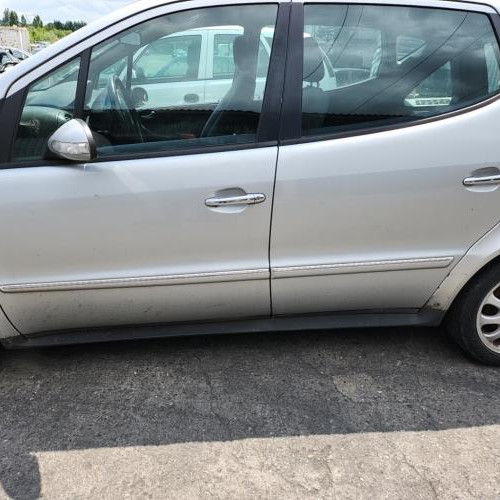 Vehicule-MERCEDES-CLASSE-A-168-PHASE-2-2004-0c662f8e23255d3366d07b393d973571e80203e67b93d35045aa1e03a5a60790_mtn.jpg