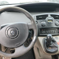 Vehicule-RENAULT-SCENIC-2-PHASE-1-2005-343e625ee8f58cdf5d6a63f2c47f3141a11635c9428adb118e95a0531b77ded1_mtn.jpg