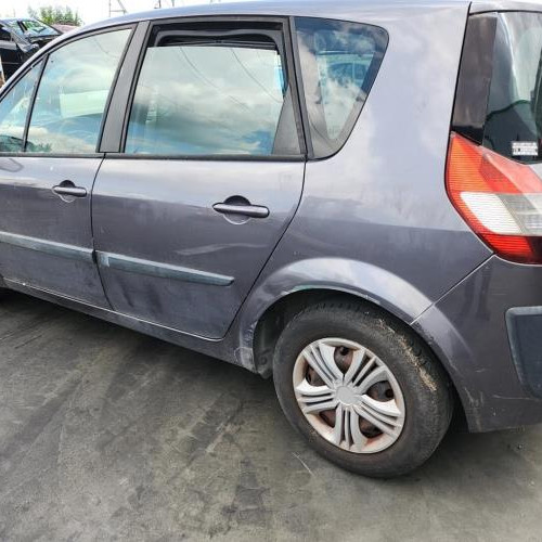 Vehicule-RENAULT-SCENIC-2-PHASE-1-2005-f7cd9ba01b78a90b94f4d496538e5c378639ca209c777eb33684d50e67d50767_mtn.jpg