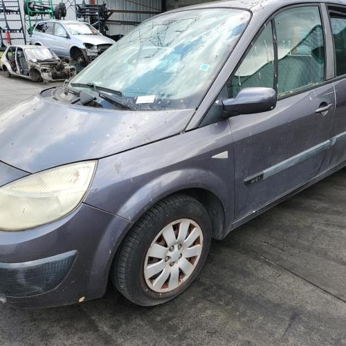 Vehicule-RENAULT-SCENIC-2-PHASE-1-2005-d8031a4bad462f6e2f7fa48afa6b7b6fe8f543c19457194187faa2b3c079b2b9_mtn.jpg