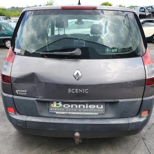 Vehicule-RENAULT-SCENIC-2-PHASE-1-2005-ed7553495c95972160f33b35bfe737ead226a08cdc60e592783fa60875e7914f_mtn.jpg