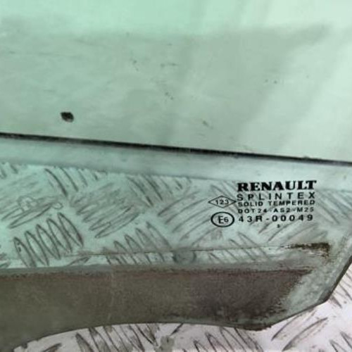 73641512-9c30b94b-fb32-4752-93ea-360b5b17b407-Piece-73641512-Vitre-avant-gauche-8200120589-RENAULT-SCENIC-2-PHASE-1-15-DCI-8V-TURBO-0def83b568b9a74dca21c380dd978ccbbd80172905011e96908860a9f3b656a1_m.jpg