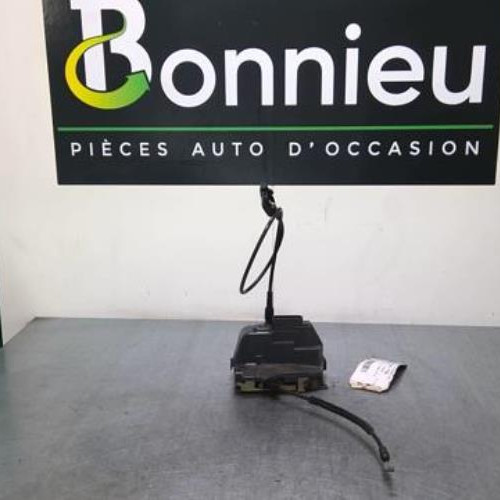 73641758-3600d67c-923d-4f56-819e-be575dde0830-Piece-73641758-Fermeture-centralisee-arriere-gauche-8200119333-RENAULT-SCENIC-2-PHASE-1-15-DCI-8V-TURBO-2e8f1fd9be9f05df43fbd8aaf7cd43414ad303b3fd979b358c38d0280f3c776c_m.jpg