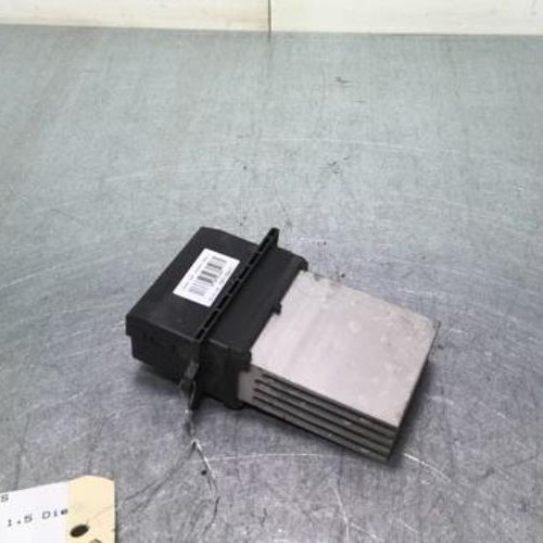 73641868-f54d64f3-ae34-4fa5-a94c-851ea8065363-Piece-73641868-Resistance-chauffage-7701207718-RENAULT-SCENIC-2-PHASE-1-15-DCI-8V-TURBO-65bf8363f8c76ecde79e106636aead570401b048467311414c3f7e6b86445139_m.jpg