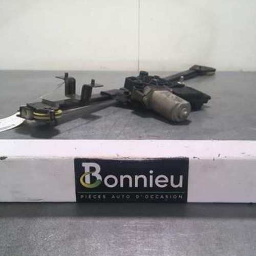 Moteur leve vitre avant droit