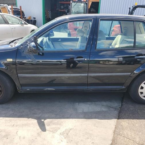 Vehicule-VOLKSWAGEN-GOLF-4-1999-04e08d5745489d7bdd74cc71ac560d8ce1511b461a9e9029336ec083103cadda_mtn.jpg