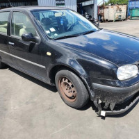 Vehicule-VOLKSWAGEN-GOLF-4-1999-5c6c1d35d31fbdc8b62e96e5c07e813362e5984c0e843ef60d41327b32982c85_mtn.jpg