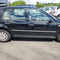 Vehicule-VOLKSWAGEN-GOLF-4-1999-3e3bfbfcacb5bebdf5d9830ef541067bedc19c7ffa991517735525bbb4707873_mtn.jpg