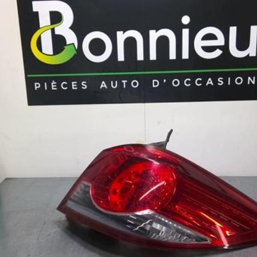74072269-bd661ff9-ef1f-43d8-9a12-c64c87650615-Piece-74072269-Feu-arriere-principal-droit-95365877-CHEVROLET-CRUZE-PHASE-1-16i-16V-99cd573f53f24f5e8f77873090000b3ea822cdc87f2de1eae8196e0e5e508973_m.jpg