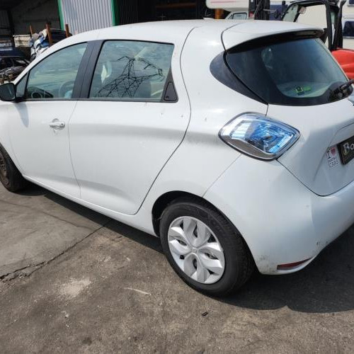 Vehicule-RENAULT-ZOE-1-2017-682e8306d6aad87cd318e67867701a73023af215c69a2f21647f6d0f6c54c3f7_mtn.jpg