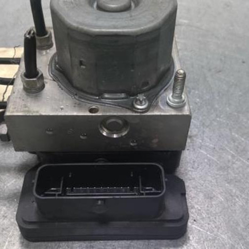 74083260-47ad1d94-aa51-41c4-9e10-200933c5afa4-Piece-74083260-Bloc-ABS-6R0614517CBBEF-AUDI-A1-1-SPORTBACK-PHASE-1-16-TDI-16V-TURBO-3622c63f9420def23ffbb8900f007444d07175bd867ee01157bbd8cc34ee01c8_m.jpg