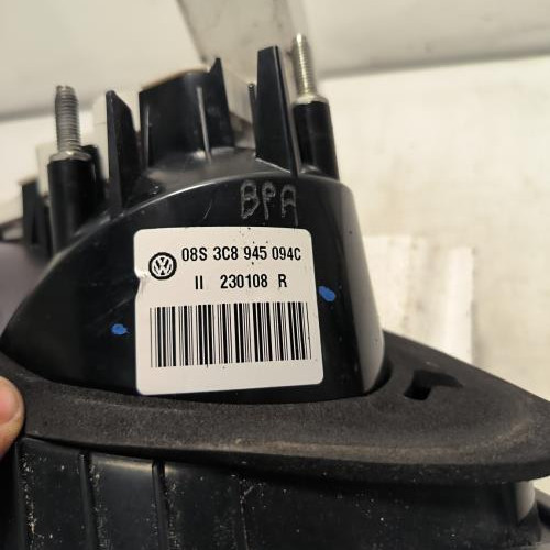 74147689-6d91aaf5-bb7c-4f5b-b57e-1522ece9eaf0-Piece-Feu-arriere-secondaire-droit-feux-3C8945094F-VOLKSWAGEN-PASSAT-5-CC-COUPE-97d09f0f22db7af8d5bf8ee73de2eada2731cc00f97549e2f8b51a3f281c4c73_m.jpg