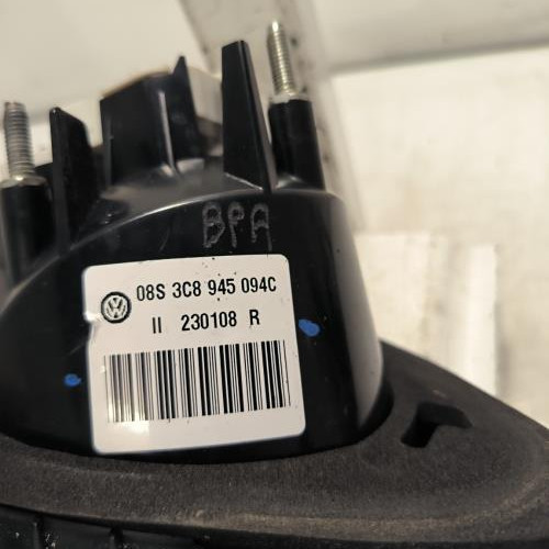 74147689-01aecd4c-48a4-4307-a76d-1091d1e0d949-Piece-Feu-arriere-secondaire-droit-feux-3C8945094F-VOLKSWAGEN-PASSAT-5-CC-COUPE-e7554b9b615947b45c20e31d023554f2ebb5a89945f6bcfead7e297894a0c78d_m.jpg