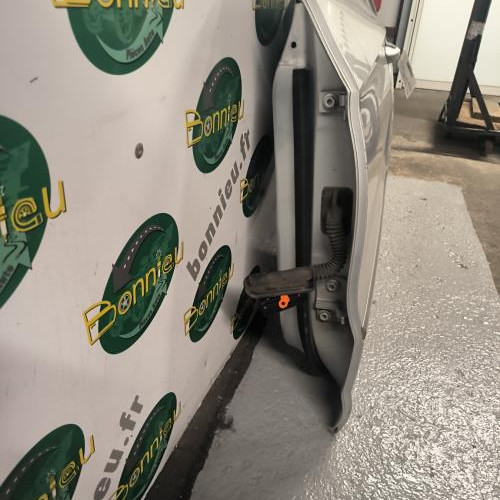 74147701-adf43b2d-a633-4b15-9c3a-6ccc5f6780a2-Piece-Porte-arriere-gauche-3C8833055E-VOLKSWAGEN-PASSAT-5-CC-COUPE-03fbdc1d582131697cf81373319f9dad1361d5a181f0eadf9b97e78f1ec8d278_m.jpg