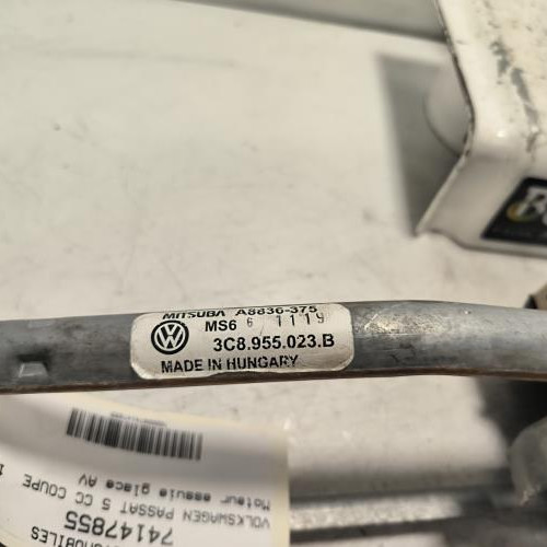 74147855-ab9807fa-773b-40a5-a784-28154e44386c-Piece-Moteur-essuie-glace-avant-3C8955023F-VOLKSWAGEN-PASSAT-5-CC-COUPE-11519c40fd4252b0ea746d71a1923d7658a3ff7583fdd08a3fa37288e5781c13_m.jpg
