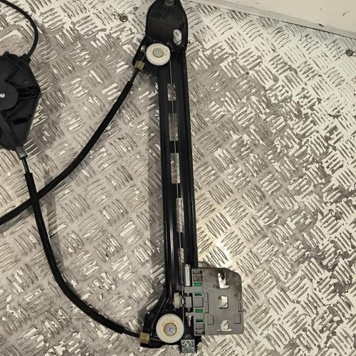 74147858-c0155d6d-3848-4809-8138-95fe762c3e93-Piece-Moteur-leve-vitre-avant-droit-1T0959702LZ0V-VOLKSWAGEN-PASSAT-5-CC-COUPE-f47cc528d9efeeb3fc29f4b8620539749f8e66caed007eca68e03fb2ee355b2f_m.jpg