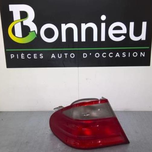 74190375-950ca805-6b2f-415f-942d-428780629e65-Piece-74190375-Feu-arriere-principal-gauche-2088200164-MERCEDES-CLASSE-CLK-208-PHASE-1-COUPE-320-32i-18V-V6-052a2af3e31773efad7c3237c442726985d818a191bb2aabc29645752432e4e0_m.jpg
