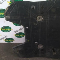 74283618-f7854f4f-2b9a-4ac8-9630-fe1891652e92-Piece-74283618-Cache-sous-moteur-980682158000-CITROEN-C4-PICASSO-2-PHASE-1-16-HDI-8V-TURBO-70307058df2c8c9ed330d8dc1b9f867036eeeb9fe8f046f62460d3c220c76b90_m.jpg