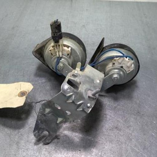 74581028-a51efb4c-c824-4f18-a7f7-e5319f10ff6f-Piece-74581028-Avertisseur-Klaxon-CITROEN-C5-2-16-HDI-16V-TURBO-83708e14face12b51839d0afead719c2b6fd2918a164e812f6571f8acc9061fc_m.jpg