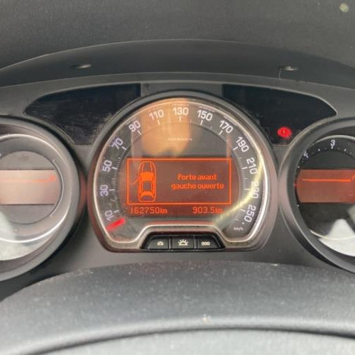 Vehicule-CITROEN-C5-2--86220b9278cbecca448a8c73b3b15782fc6388a375e7a0174bba5fb306660a7f_mtn.jpg