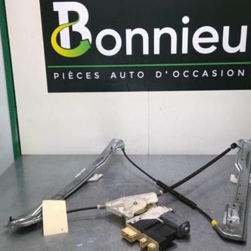 Moteur leve vitre avant droit