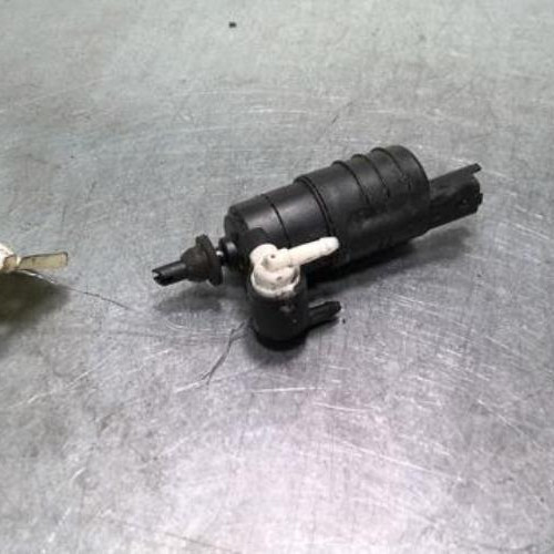 74601054-8643156a-ef74-441b-95dd-9a272e5ed8f5-Piece-74601054-Pompe-lave-glace-avant-RENAULT-KANGOO-1-PHASE-1-12i-8V-3b0de84499229a99f59b52de6a93440e7226f6cbad40459f189b5a854171ce88_m.jpg
