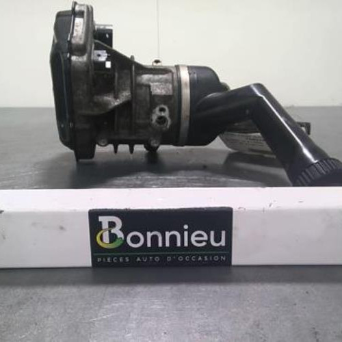 74657073-900aa62b-2543-4f6b-8d75-a5e857ce1e39-Piece-74657073-Pompe-de-direction-00004007WK-CITROEN-C4-PICASSO-1-16-HDI-16V-TURBO-aa035d151f787ce35f2dc2d65553f63b207bdb6ea6ad4a5ef906e83cb8a1076e_m.jpg