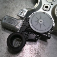 74724602-c3fb592b-7c0c-4e33-92bd-9d8c87389e15-Piece-74724602-Moteur-leve-vitre-avant-droit-973582100-TOYOTA-YARIS-2-PHASE-1-14-D4D-8V-TURBO-0873a218fd75541934e3bccc3772a7d83df3bbe947b1b68616790bbe44bdc4db_m.jpg