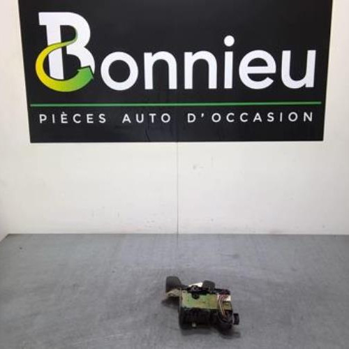 74827966-51536b43-5ea3-4b41-9fdb-464688aac294-Piece-74827966-Commodo-phare-8P1941531AA5PR-AUDI-A3-2-PHASE-1-14-TFSI-16V-TURBO-2bfe3ea62ad60de205abfec1242ae2cdfa76c43ced9f892eea16e3cf0c67a785_m.jpg