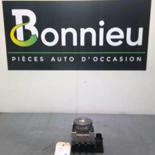 Vehicule-SEAT-LEON-3-ST-PHASE-1-BREAK-2016-40aa764ac7bf5dfe461c45e13dd4b251feaef8eb345e96f4de8977ad51d25e19_mtn.jpg