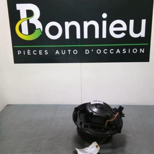 Vehicule-SEAT-LEON-3-ST-PHASE-1-BREAK-2016-40aa764ac7bf5dfe461c45e13dd4b251feaef8eb345e96f4de8977ad51d25e19_mtn.jpg