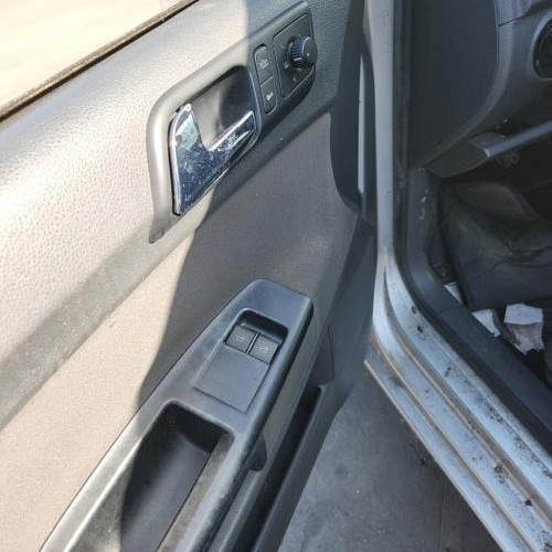 Vehicule-VOLKSWAGEN-POLO-4-PHASE-1-2002-7b26c9eab69b2961749c8bedf94f43b4d86196b949bfdd22bc28ccc6a1a66e92_mtn.jpg
