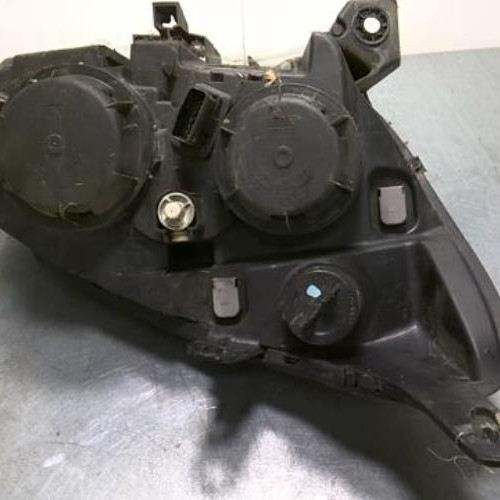 75432679-d9a30eea-63b6-456f-8a4c-bd8f3d9dae81-Piece-75432679-Optique-avant-principal-gauche-00006204X2-CITROEN-C5-1-PHASE-1-20-HDI-8V-TURBO-a41d47d05aba2b86dcfa6641326bd72f7d1aef2740e166617481a45fd0487bb7_m.jpg