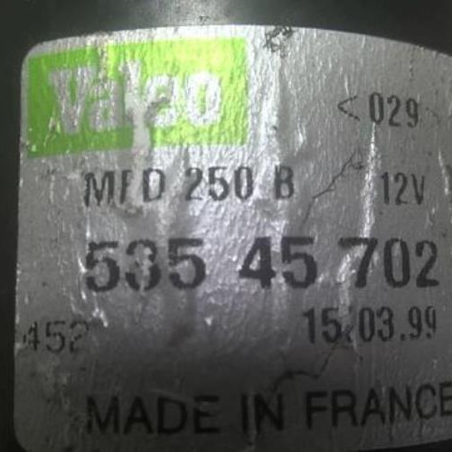 Moteur essuie glace avant