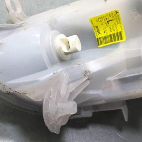 75535998-a995b9f3-4e50-484c-855e-8f34af046b66-Piece-75535998-Optique-avant-principal-gauche-SMART-FORTWO-1-PHASE-2-COUPE-07i-6V-TURBO-f7991d9cad38cc524443bec581c64c52e066875bb5447f515d447ef77a2beb84_m.jpg