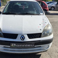 Vehicule-RENAULT-CLIO-2-PHASE-2-2002-3bd74a8c2fead2cff8ee3002c6014328be81ad7f4ac6e4f8825d3b64516d9b22_mtn.jpg