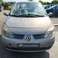 Vehicule-RENAULT-GRAND-SCENIC-2-PHASE-1-2005-271e8fe761b85e8aa74117d78181a8237d3854ef46709f2bdc41c736cacd9991_mtn.jpg