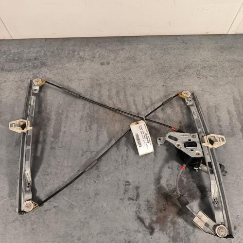 Leve vitre electrique avant droit