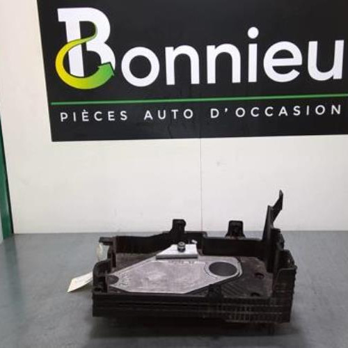 75954818-c6040031-c087-48f5-b3ab-47049aa79e4a-Piece-75954818-Coffre-a-batterie-648948662R-RENAULT-CLIO-5-15-BLUE-DCI-8V-TURBO-3d4f8dcdcff94aff3b1b72f2abf8cda043c8345cd65ef3db0f038764279f5d48_m.jpg