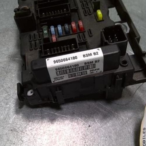 76145322-e92bc487-71bb-4d74-b6cd-b467ec46c829-Piece-76145322-Boitier-servitude-moteur-9650664180-PEUGEOT-206-PHASE-2-11i-8V-aa6b5107cf5e9af0dc767d7aa5ddc244206cb89b2c32291065a67bfe4fa086af_m.jpg