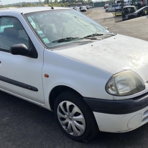 Vehicule-RENAULT-CLIO%25202%2520PHASE%25201-1999-f3be4157730809aaeedffac4b098273029941b3f03320137d9bb49beed52cc20_m.jpg
