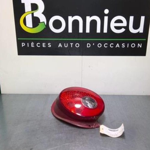 76257677-30095536-9f66-4e79-9c19-3ef12c5d8a57-Piece-76257677-Feu-arriere-principal-droit-96666914-CHEVROLET-MATIZ-2-10i-8V-3d980ced9d9b65af391f82415ffd56c1f62fd88fd9c573951ed6740462062a72_m.jpg