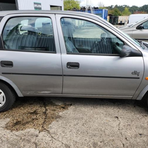 Vehicule-OPEL-CORSA-B-PHASE-1-1997-8353aec2c23bce6f7e0ea82b5f9965d461d0660fed8aea986040b87fb97d2393_mtn.jpg