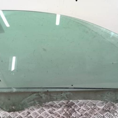 76274368-805ec336-f43f-426b-8e7b-65472eaba6a2-Piece-76274368-Vitre-avant-droit-9202F3-RENAULT-CLIO-3-PHASE-2-15-DCI-8V-TURBO-a8e2414678dd5c586693c90b65faec02e3b0ce03a3416bfa0661520f810ba3f5_m.jpg