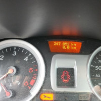 Vehicule-RENAULT-CLIO%25203%2520PHASE%25202-2010-12ad36913b996be2d53c2bd7cc255d34a634a4baa0584bf780654449e726ec6e_m.jpg