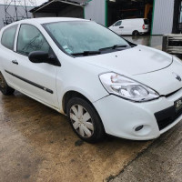 Vehicule-RENAULT-CLIO%25203%2520PHASE%25202-2010-bd28754ff271bcd933ea46b8be71ef940394f5bbc7d7895a327b609b9626cf5c_m.jpg