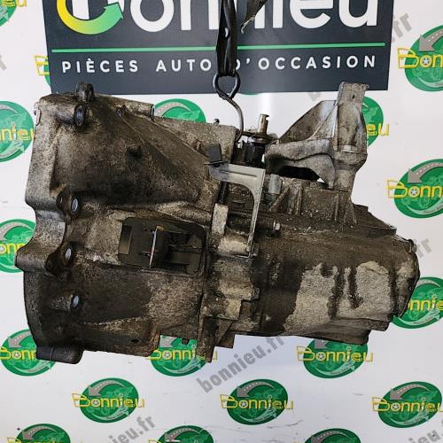 76581699-59caf890-a39c-4114-a4fb-6488b94c008c-Piece-Boite-de-vitesses-1637302980-CITROEN-C5-1-PHASE-2-98c16098dae4d9b96d15bc22f5a1b98c628568d6f9e678e74aa0d518fd5e3d4f_m.jpg