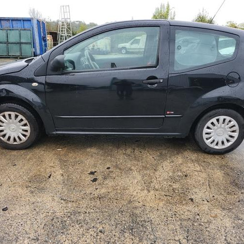 Vehicule-CITROEN-C2%2520PHASE%25201-2007-52a1422b8a81d75ef3071400bc5d4617878051e0bfb0b538e85acb31f99ffa1e_m.jpg